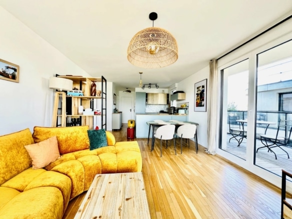 T3 Meublé 66,5 m2 7ème étage avec Balcon 24 m2 et Parking en sous-sol Colombes