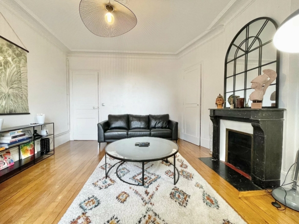 À vendre – 3 pièces Courbevoie centre avec cave