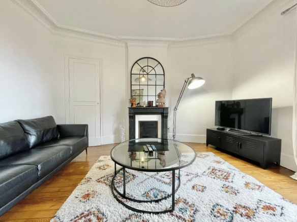À vendre – 3 pièces Courbevoie centre avec cave
