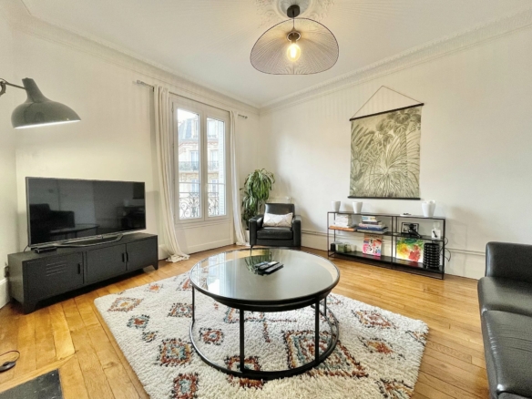 À vendre – 3 pièces Courbevoie centre avec cave