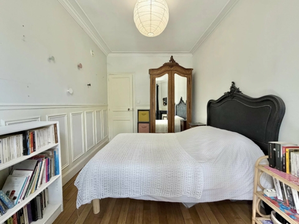 À VENDRE – 3 pièces avec cave – Courbevoie Marceau République