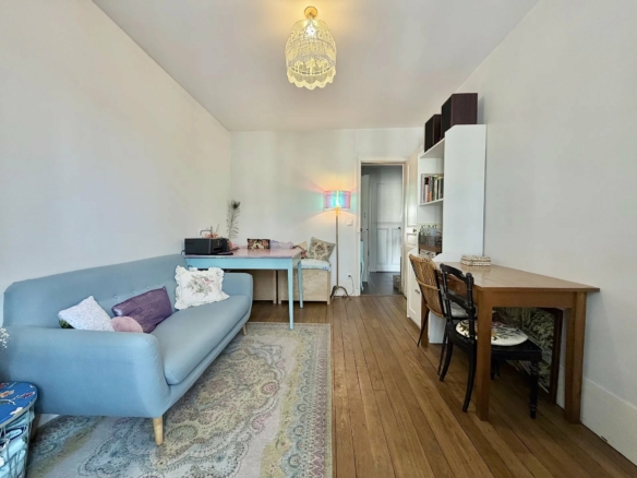 À VENDRE – 3 pièces avec cave – Courbevoie Marceau République