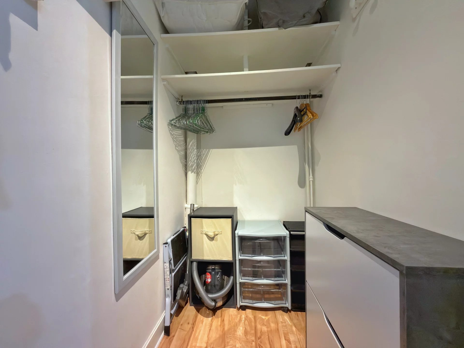 A LOUER - Studio meublé 22 m2 - Courbevoie Les Fauvelles