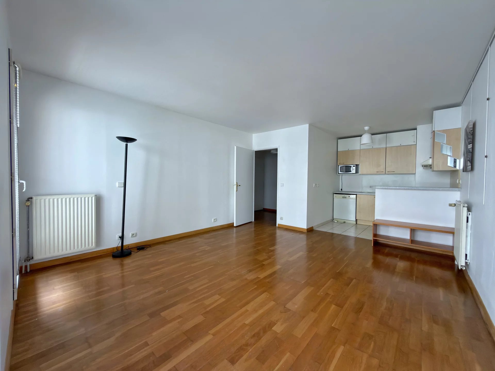 T2 non meublé – 47 m² avec Balcon et Parking Faubourg de l’Arche COURBEVOIE