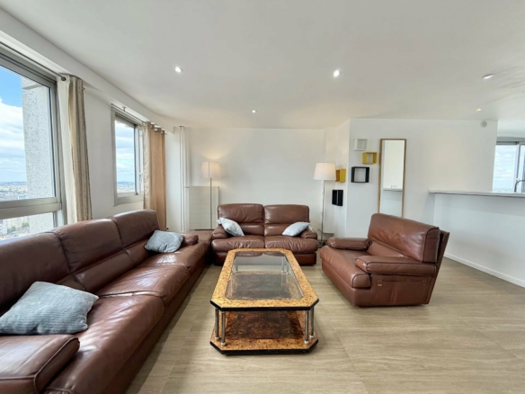 A VENDRE – Duplex 117m2 Dernier étage – Courbevoie la Défense