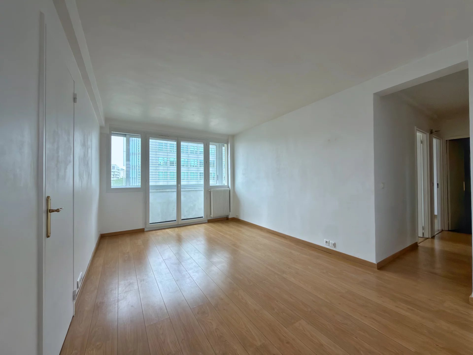 T3 Courbevoie-Bécon 55m2 avec véranda et cave