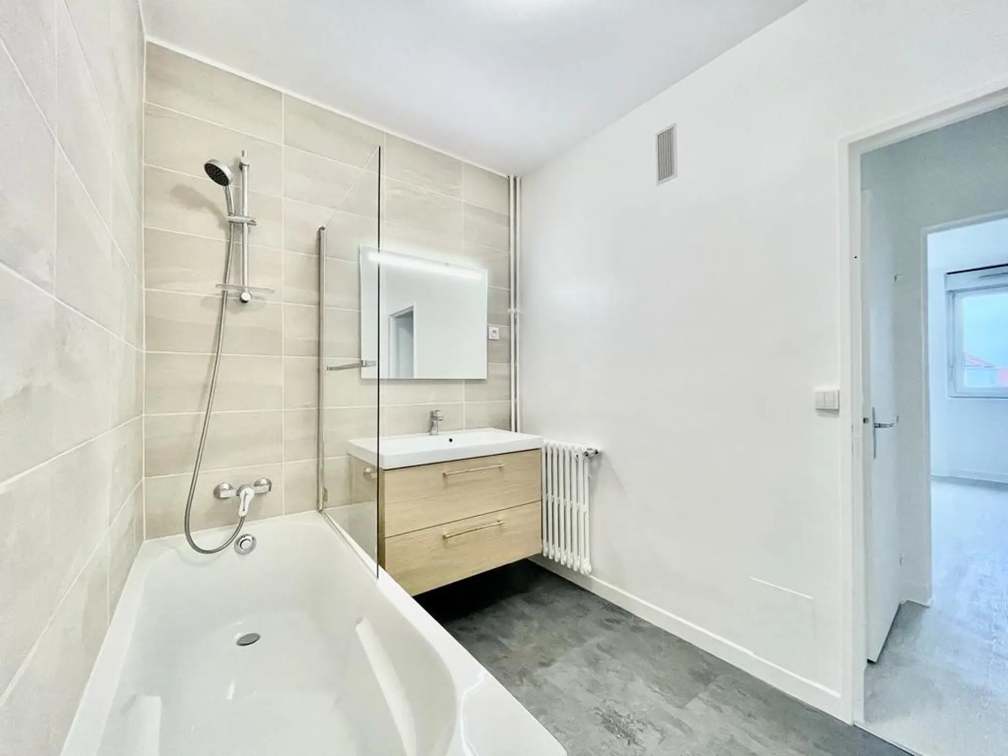 A LOUER – 3 P NON MEUBLE – QUARTIER MARCEAU